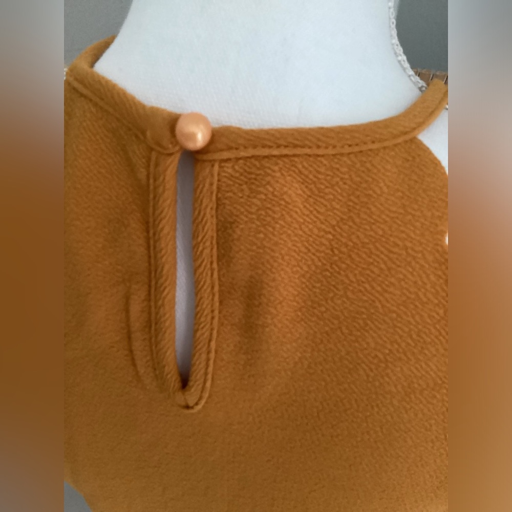 SHEIN tank scalloped edge top EUC - Picture 6 of 8